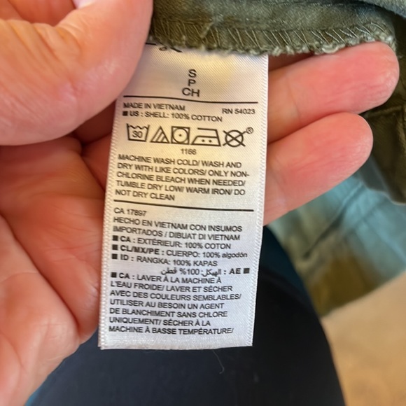 Old Navy army green jacket, women’s small. Super cute with jeans or slacks. - Picture 4 of 6